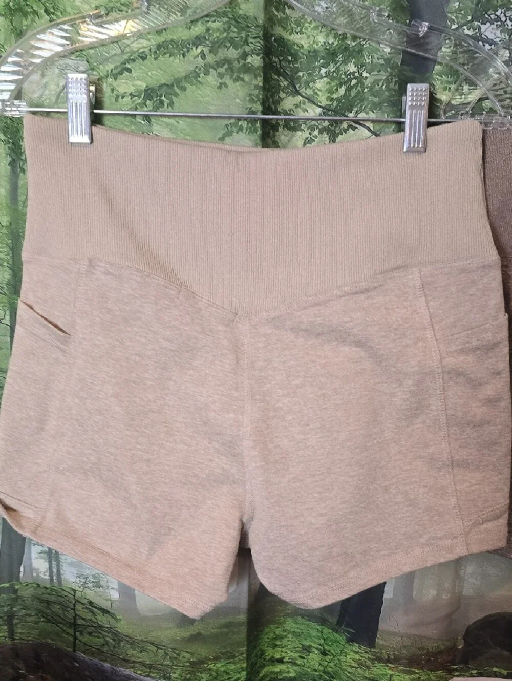 Zobha High-Rise Seamless Athletic Shorts in Neutral Beige Mix